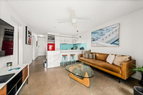 5 mins walk to Hastings Street